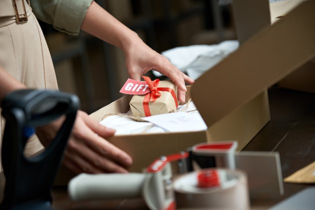 christmas present wrapping